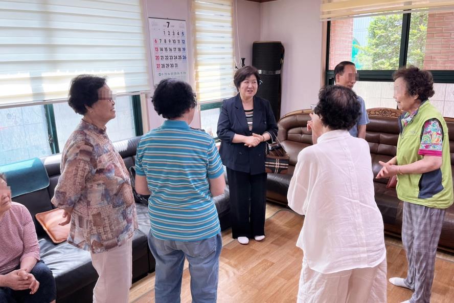 수원시 권선구 곡선동, 여름맞이 경로당 현장 방문